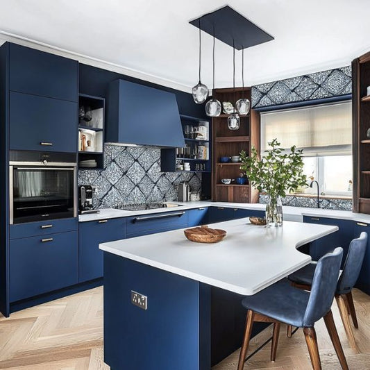 Cuisine bleue avec ilot central blanc  - Modèle CBICB